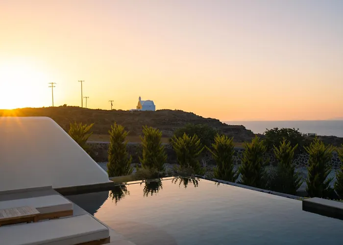 Saint John Oia-Exclusive Private Heated Pool Villas