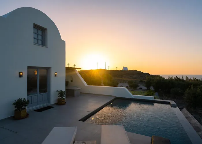 Saint John Oia-Exclusive Private Heated Pool Villas